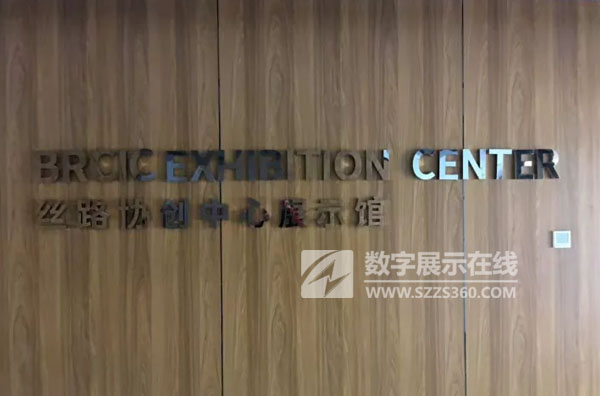 ̓M永:TCL@ʾϵy(tng)M(jn)uz·f(xi)(chung)չʾ^