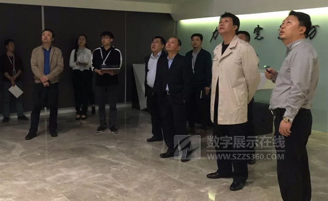 武侯區(qū)委常委、常務(wù)副區(qū)長張亞丹一行蒞臨力方國際參觀調(diào)研
